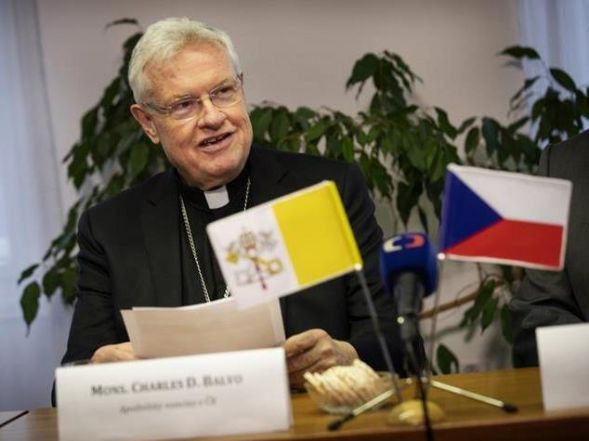 image:Image 10/source/orig/9231_nuncius-charles-d-balvo_cropped.jpeg