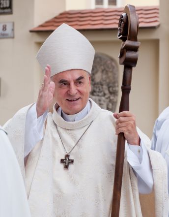 image:Image 10/source/orig/9308_Cikrle_2014.jpg