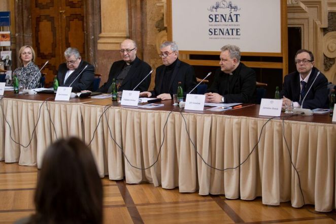 image:Image 10/source/orig/9330_5977_0_220315-konference-senat-0.jpg