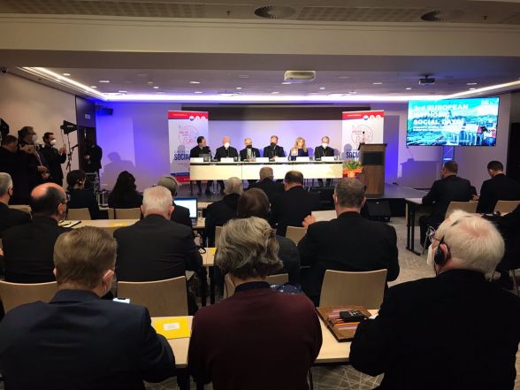 image:Image 10/source/orig/9420_FOHycMWWUAIedeR.jpeg