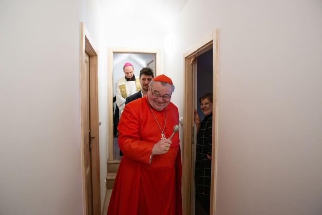 10/source/orig/9525_6117_0_zehnanimadar.jpg image:Image 10/source/orig/9525_6117_0_zehnanimadar.jpg