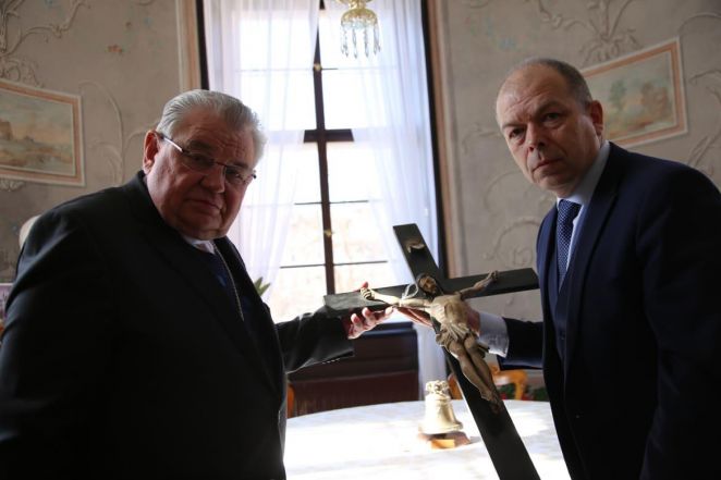 image:Image 10/source/orig/9599_6267_0_plkstehlikkriz-lidice.jpg