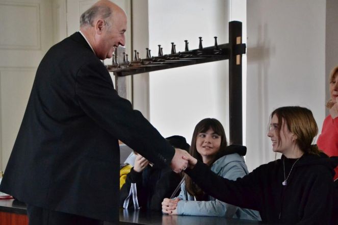 image:Image 10/source/orig/9884_6590_0_220330-deti-z-ukrajiny-1.jpg