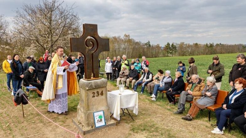 image:Image 11/source/orig/10721_7528_0_3u7a4398.jpeg