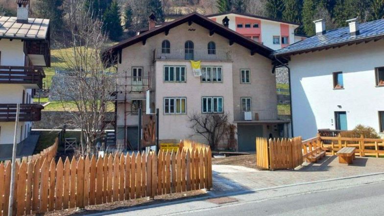 image:Image 11/source/orig/10909_7703_0_844.jpeg