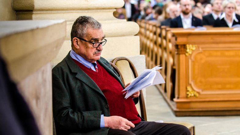 image:Image 12/source/orig/11102_jako-krestan-musim-mit-nadeji.jpg