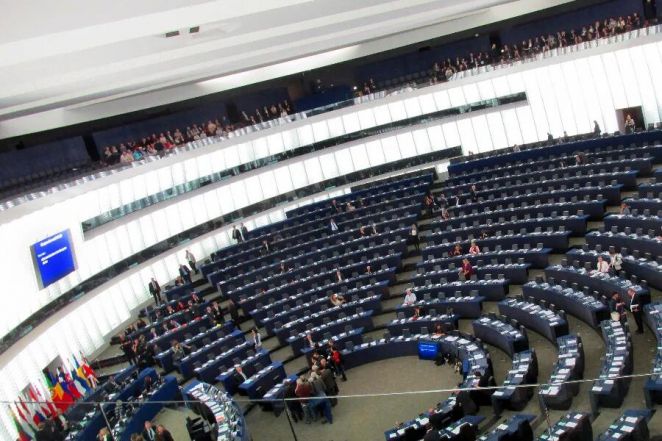 image:Image 12/source/orig/11196_7987_0_plenarsaal-europaparlament-strassburg-panoramio.jpg