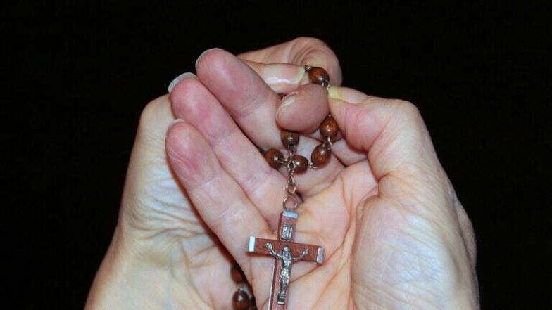image:Image 12/source/orig/11304_8066_1_pray-rosary-religion-christianity-faith-prayer-cross-contemplative-650122-jpg-d.jpeg