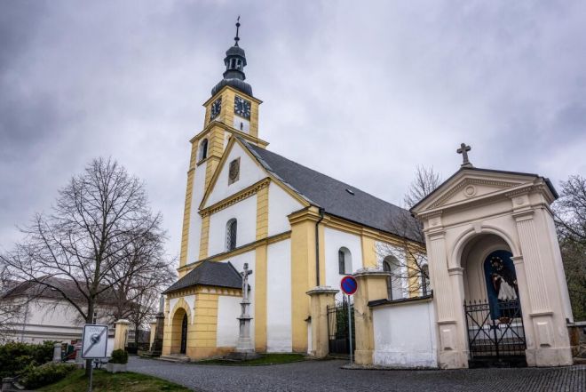 image:Image 12/source/orig/11758_8636_0_hradecnmkostel.jpg