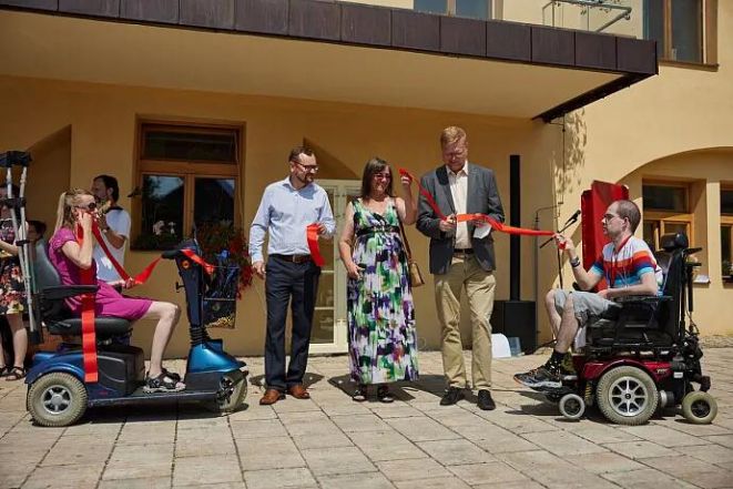 image:Image 13/source/orig/12244_9186_0_image.jpg