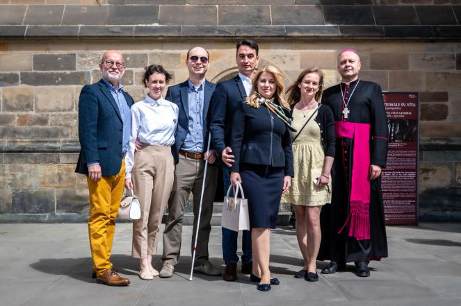 image:Image 13/source/orig/12276_9191_0_angut-8080.jpg