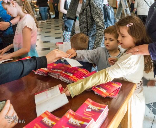 image:Image 13/source/orig/12441_9469_0_noc-kostelu-2019-1.jpg