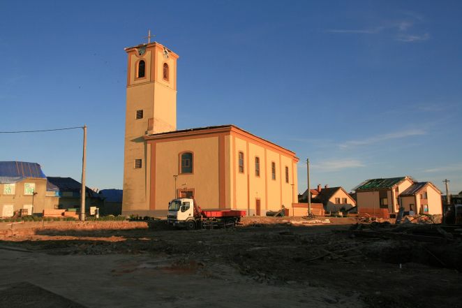 image:Image 14/source/orig/13404_moravska-nova-ves-after-tornado-strike-2021-07-10-2176a.jpg