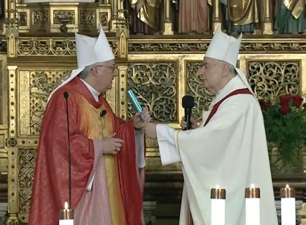 image:Image 14/source/orig/13774_10685_0_13374.jpg