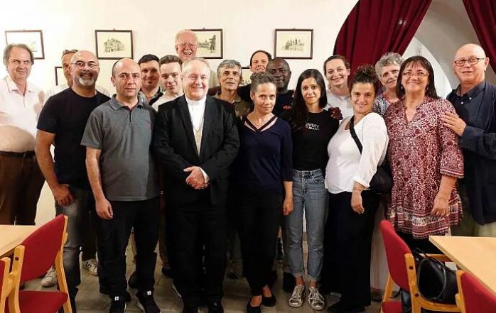 image:Image 14/source/orig/13942_10799_0_image.jpg