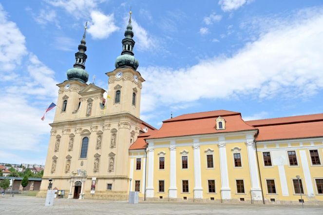 image:Image 15/source/orig/14111_10908_0_dsc-7142.jpeg