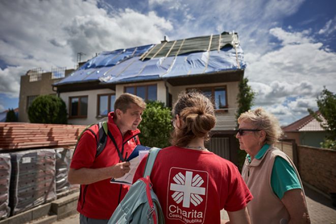 image:Image 15/source/orig/14134_1-charita-pomaha-2.jpg