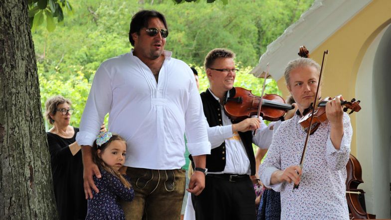 image:Image 15/source/orig/14198_chci-zpevem-prinaset-radost.JPG