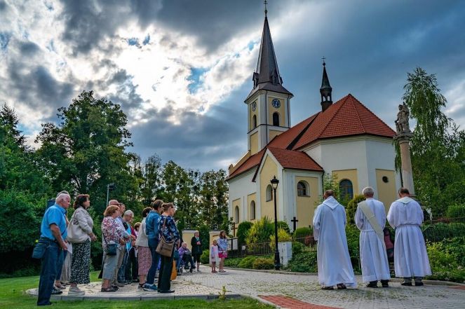 image:Image 15/source/orig/14430_11259_0_20karmelsk_domaslavice203.jpg