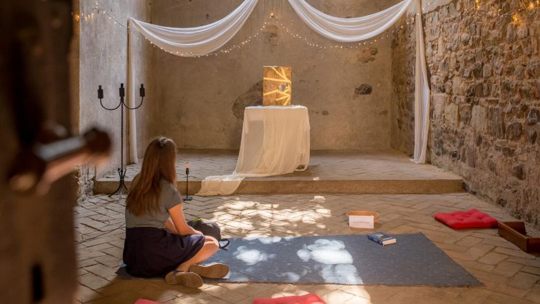 image:Image 15/source/orig/14768_nebat-se-otevrit-kostel.jpg