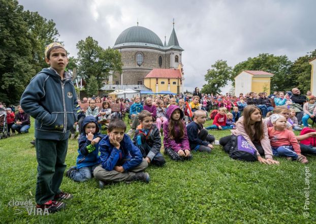 image:Image 15/source/orig/14916_12087_0_220712-vyrocka.jpg