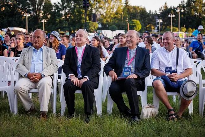 image:Image 15/source/orig/14978_12255_0_image.jpg