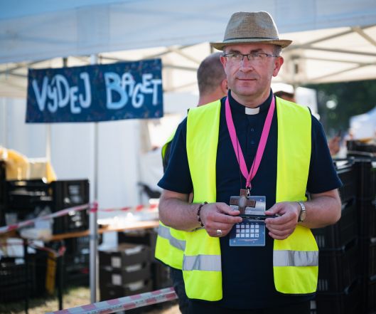 image:Image 16/source/orig/15348_z627917.jpg