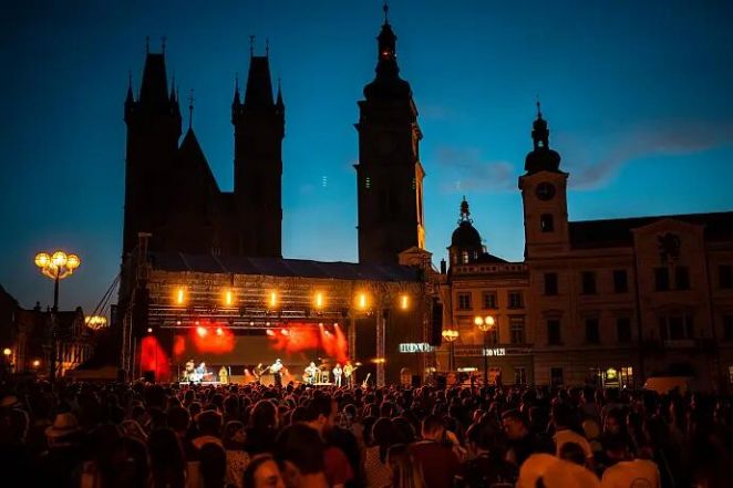 image:Image 16/source/orig/15463_12555_0_image.jpg