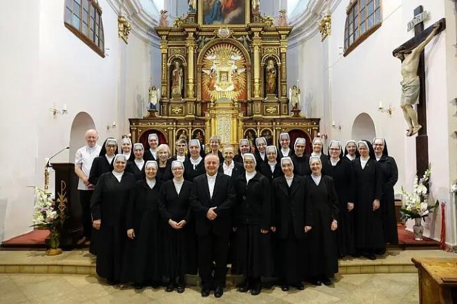 image:Image 16/source/orig/15683_12859_0_image.jpg