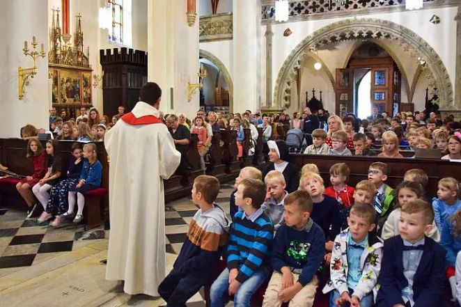 image:Image 16/source/orig/15909_13167_0_image.jpg