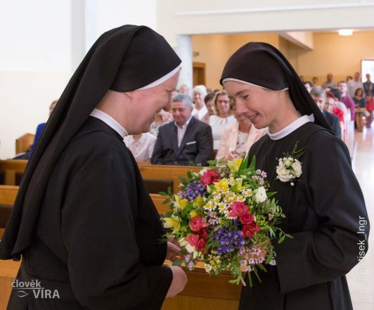 image:Image 17/source/orig/16019_13261_0_220903-vecne-sliby-sestra-pia-14.jpg