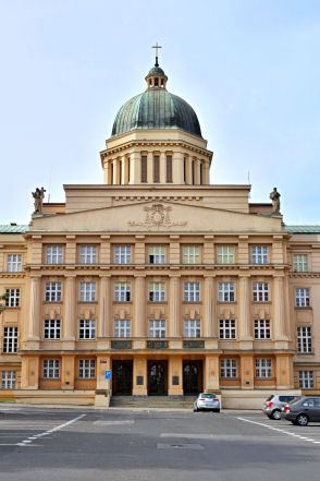 image:Image 17/source/orig/16142_praha-dejvice-arcibiskupsky-seminar-2.jpg