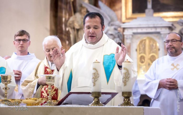 image:Image 17/source/orig/16526_13936_0_220917-sveceni-vajdak-11.jpg