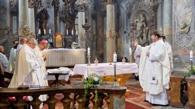 image:Image 17/source/orig/16639_13975_0_3u7a3496.jpeg