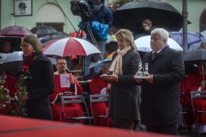 image:Image 18/source/orig/17038_14513_0_charita.jpg