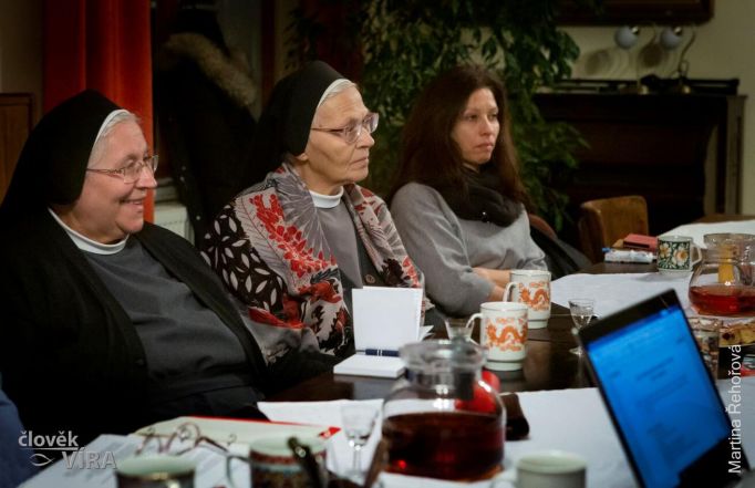 image:Image 18/source/orig/17409_14838_0_synoda_03.jpg