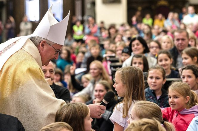 image:Image 18/source/orig/17761_konzbul-deti.jpg