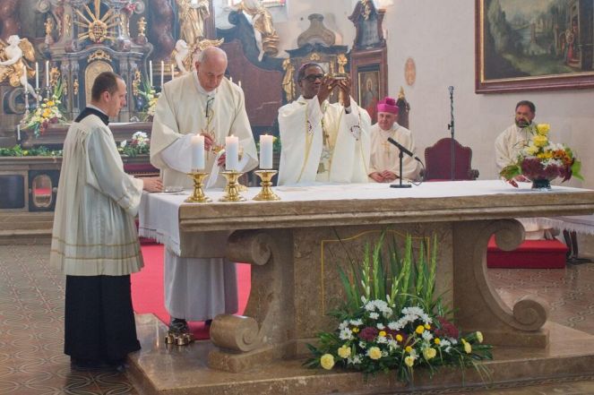 image:Image 18/source/orig/17774_15201_1_kajov_hl-pout-22_w05.jpg