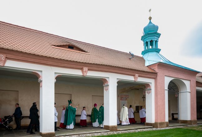 image:Image 19/source/orig/18391_angut-1584.jpg