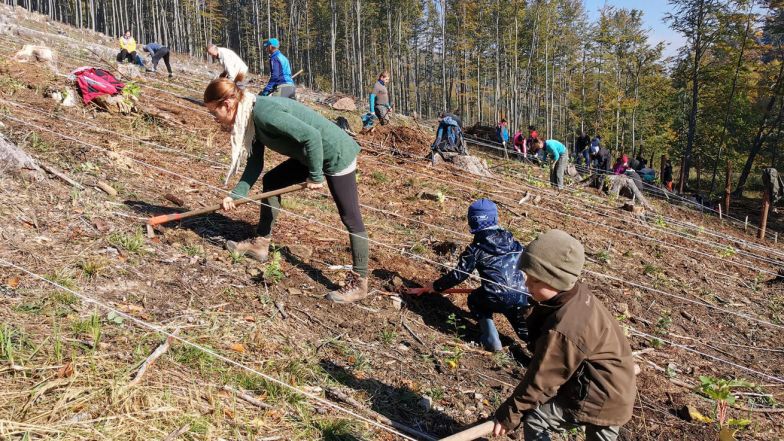 image:Image 19/source/orig/18531_solidarita-mezi-diecezemi-i-farnostmi.jpg