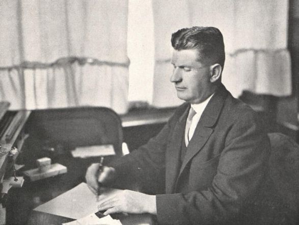 image:Image 19/source/orig/18616_16223_0_tomas-bata-pri-praci.jpg