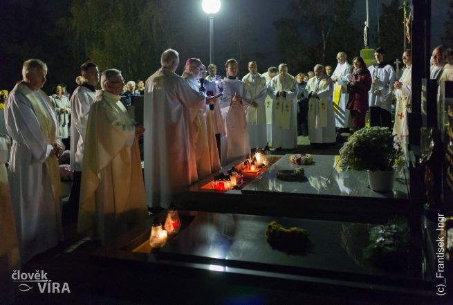 image:Image 20/source/orig/19056_16713_0_221108-suranek-12.jpg