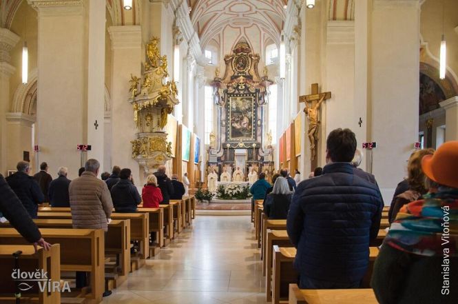 image:Image 20/source/orig/19339_16885_0_setkani-akolytu22_w01.jpg