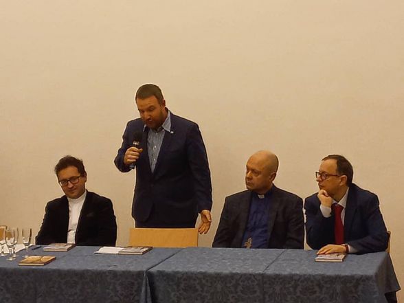 image:Image 21/source/orig/20894_18405_0_kniha2.jpg