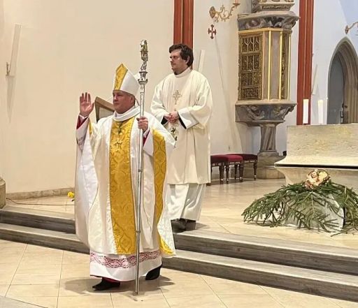 image:Image 22/source/orig/21307_18843_0_image.jpg