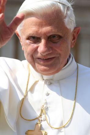 image:Image 22/source/orig/21367_pope-benedict-xvi.jpeg