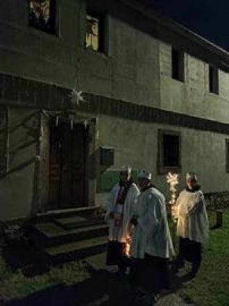 image:Image 22/source/orig/21842_19419_0_f1e3e13e-f77f-406b-9412-147eed62c81f.jpg