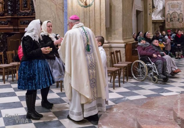 image:Image 23/source/orig/22646_20099_0_09.jpg