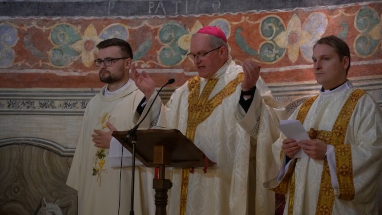 image:Image 25/source/orig/24079_230214-002b-1-1-22.jpg