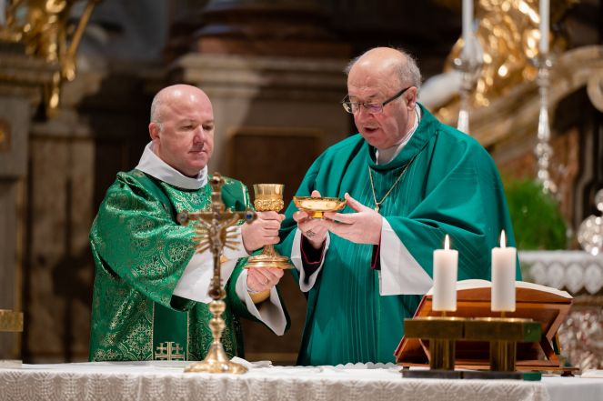 image:Image 25/source/orig/24220_z625946.jpg